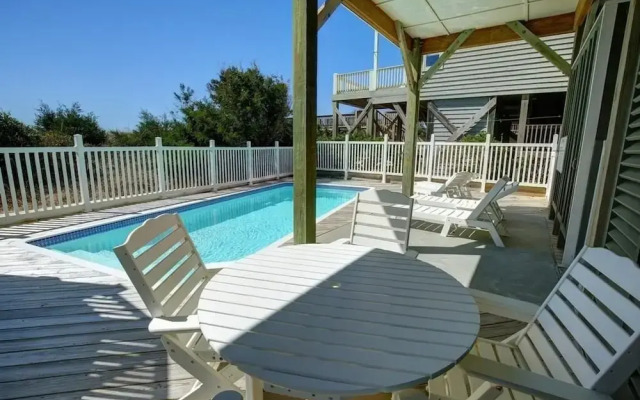 R & R By The Sea 4 Bedroom Home by RedAwning