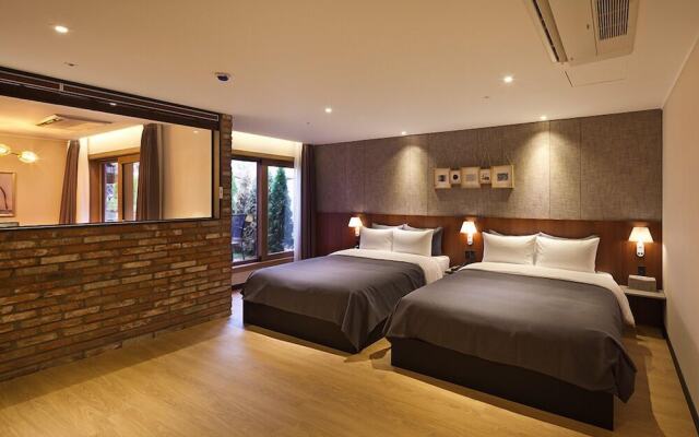 Brown-Dot Hotel Seomyeon