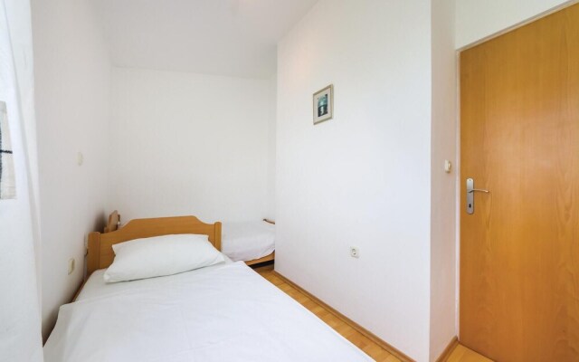Amazing Home in Bibinje With Wifi and 4 Bedrooms