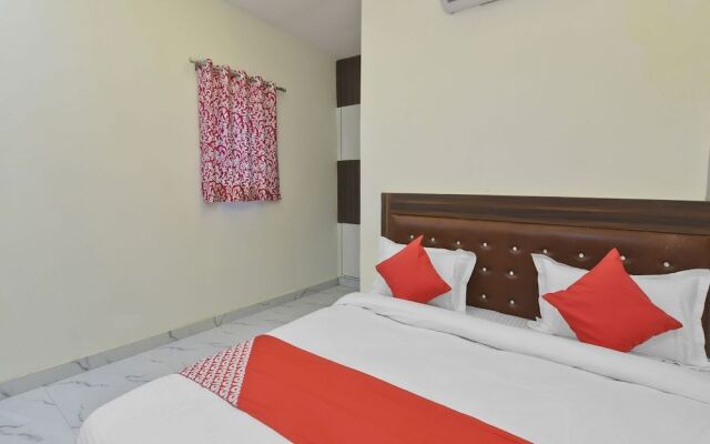 OYO 19134 The Signature Hotel