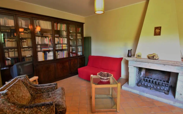 Villa Near Lake Bracciano With Pool