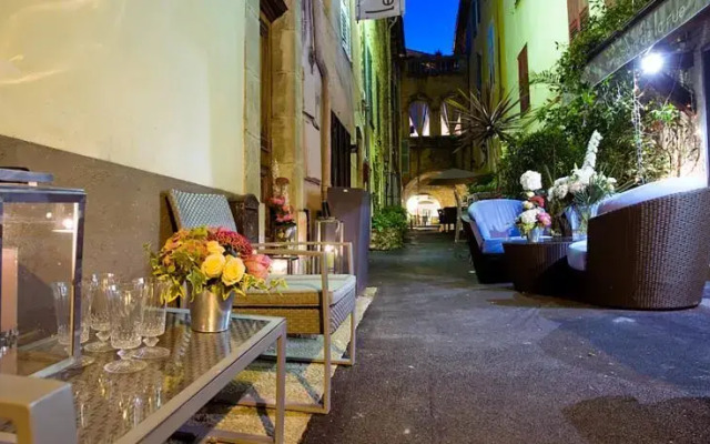 Boutique Village Studio