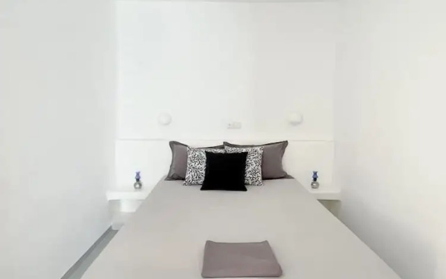 Mykonian Luxury Villa Azure w View Pool