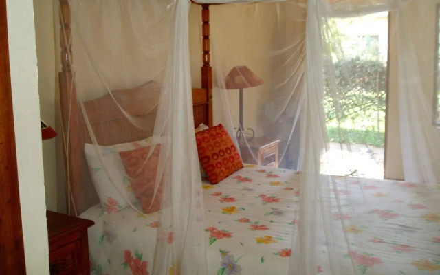 Nkhudzi Beach Lodge