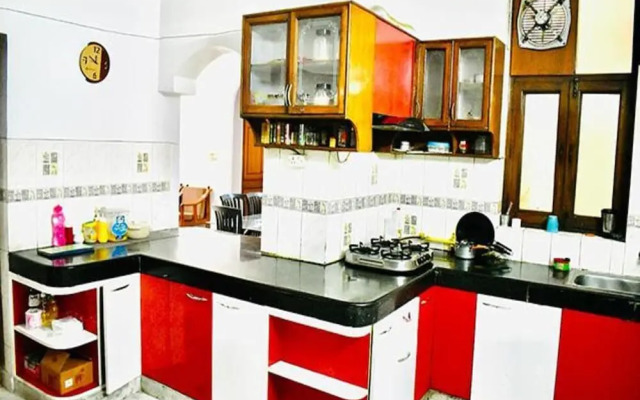 Fabhotel Noida Dreamz