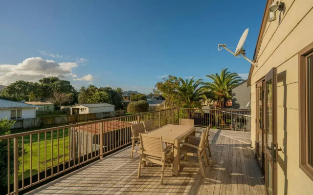 Seabreeze on Cook - Whitianga Holiday Home