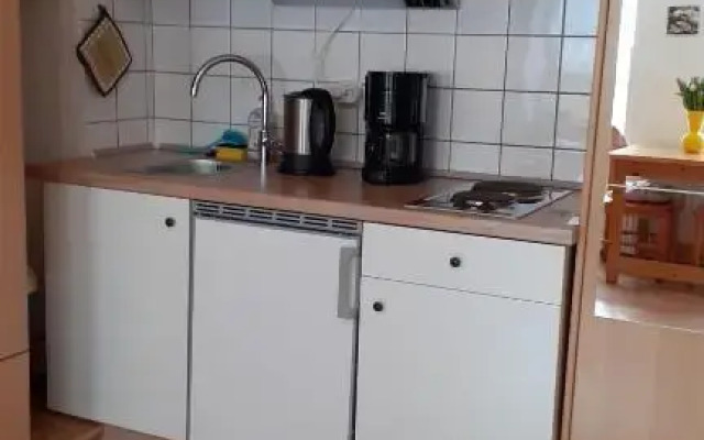 1-Zimmer-Apartment-1-im-1-Obergeschoss