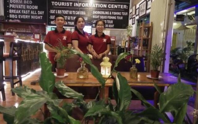 Ruby Phu Quoc Hostel