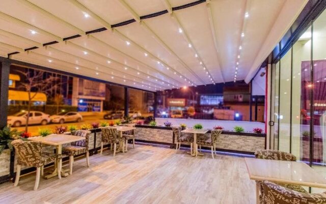 Rosso Hotel