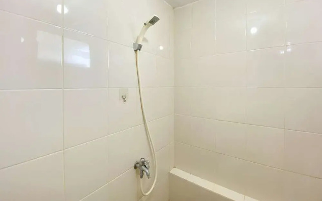 Best Modern 2Br At Bassura City Apartment