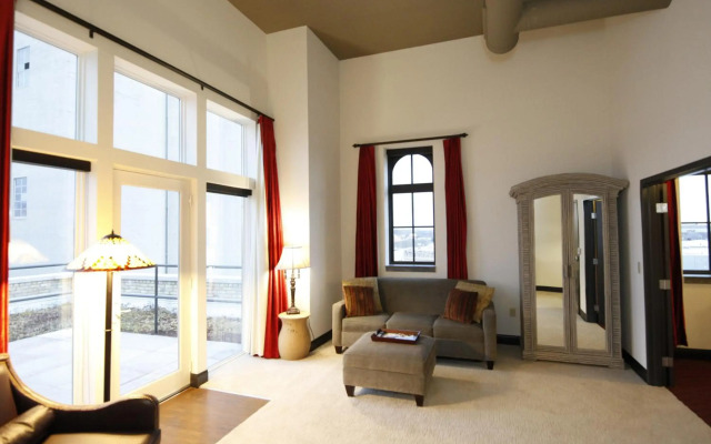 The Brewhouse Inn & Suites