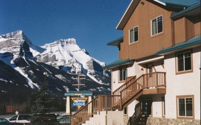 Banff Boundary Lodge