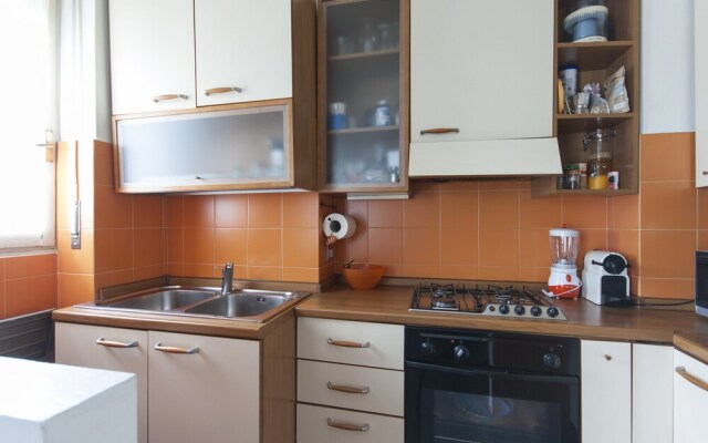 High Rise Studio Flat near Metro Stop