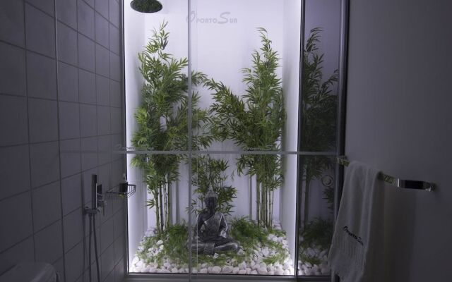 Oporto Sun - Trindade