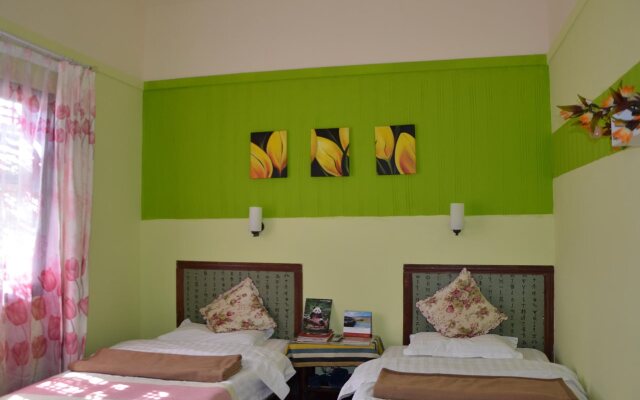 Lijiang Maple Leaf Inn