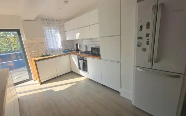 Justin Superb Luxury Stay