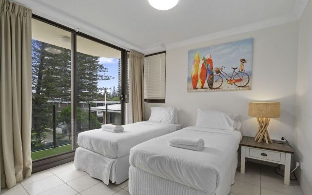 Premiere Apartments -HR Surfers Paradise