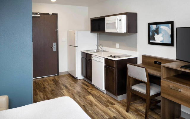 WoodSpring Suites Houston IAH Airport