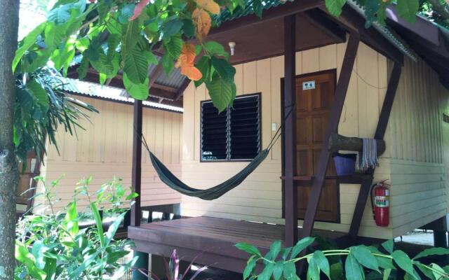 Sandee Bungalows