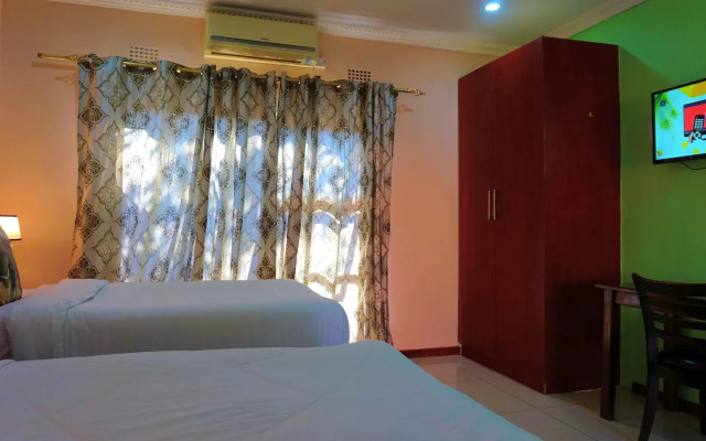 Tasha Lodge and Tours