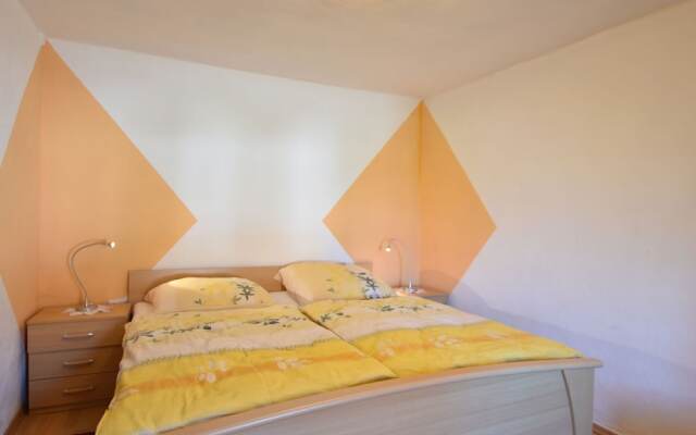 Spacious Apartment in Rakow near Sea