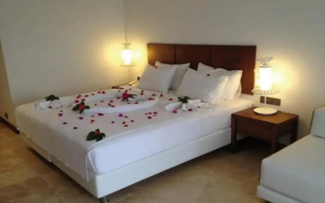 Otel Ege Akçay