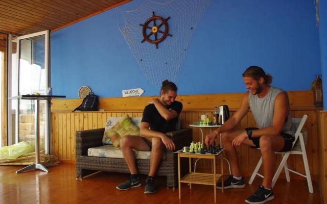 Small Funny World Athens - Hostel