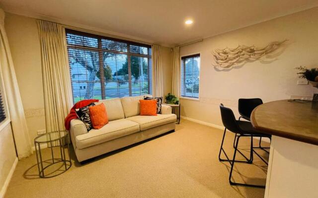 TAURANGA CITY CBD 5TH AVE Elegant Entire Home