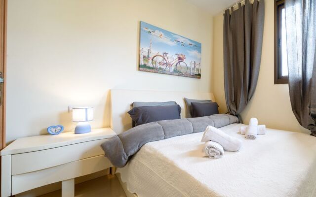 Comfort & Balcony near Beach by FeelHome