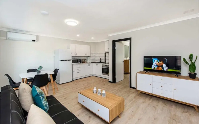 Peaceful South Perth Home near Perth Center