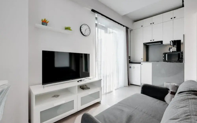 Central Flat Near Metrobus and Coast in Kadikoy
