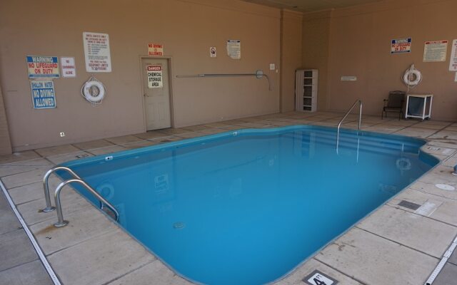 1 Life Studio and Suites