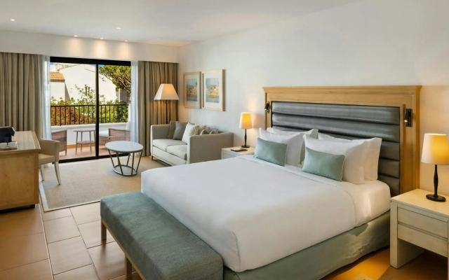 Pine Cliffs Ocean Suites, a Luxury Collection Resort & Spa