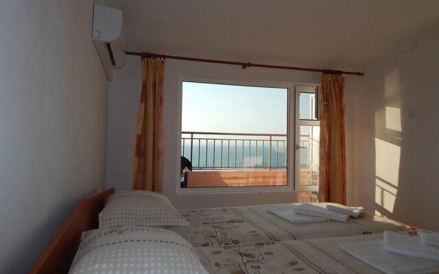 Tony Guest House