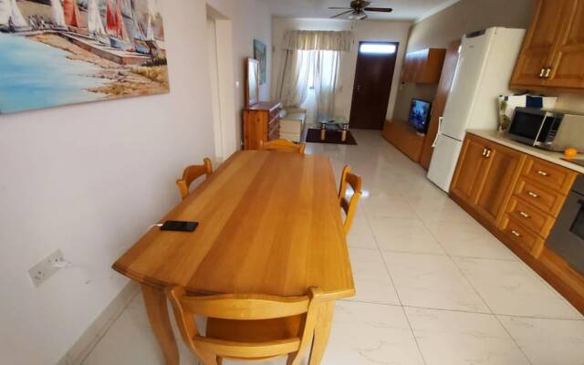 Apartment With 2 Bedrooms In Is Swieqi With Wonderful Mountain View Terrace And Wifi