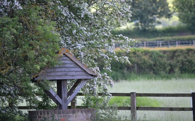 The Chiltern Lodges at Upper Farm Henton