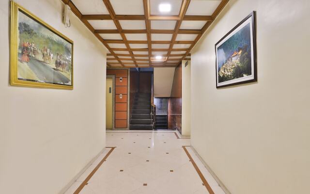 OYO 23337 Flagship Ashram Road