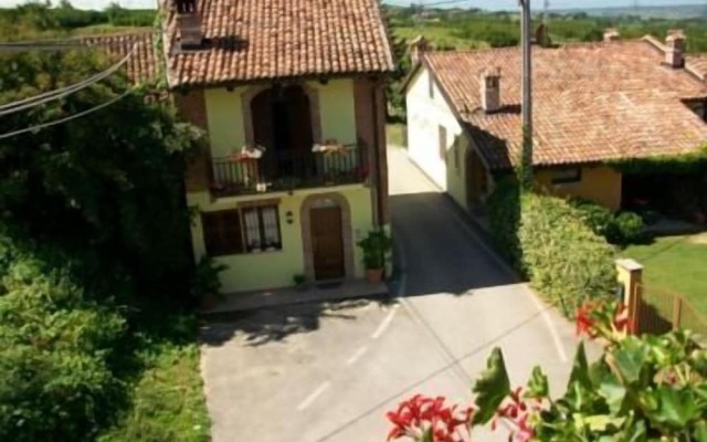 Tra Monti e Vigne