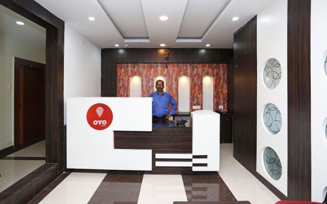 OYO 9048 Hotel Lucifer