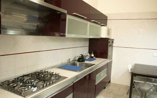 Leone Guesthouse