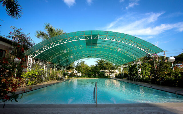 Luisita Central Park Hotel