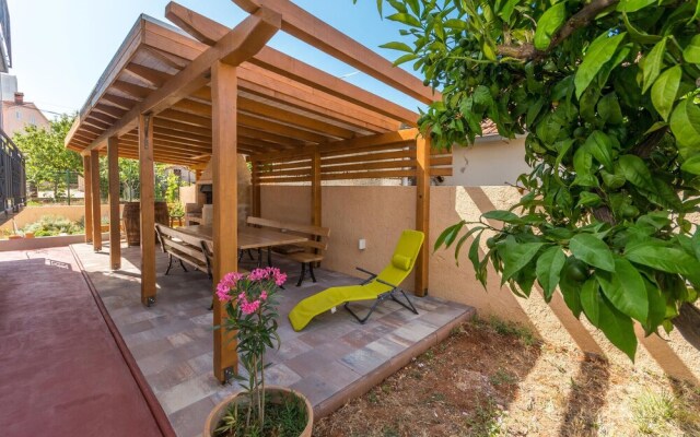 Beautiful Home in Zadar With 6 Bedrooms and Wifi
