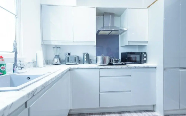 Sunrise Haven in Kent 2 bed Apartment Sleeps 7