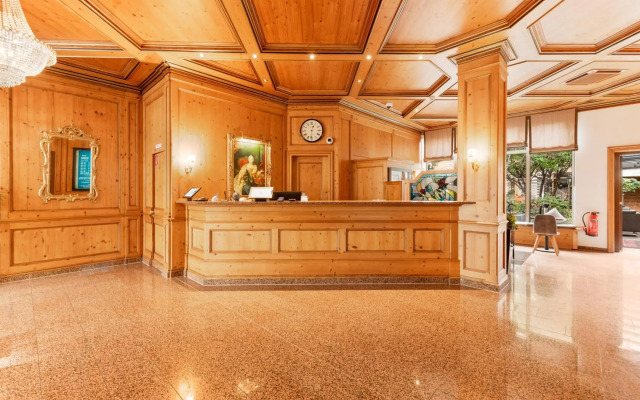 King's Hotel Center