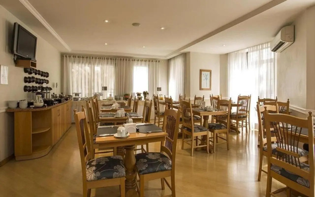 Flat La Maison d Stan Moema limpeza diária UH35