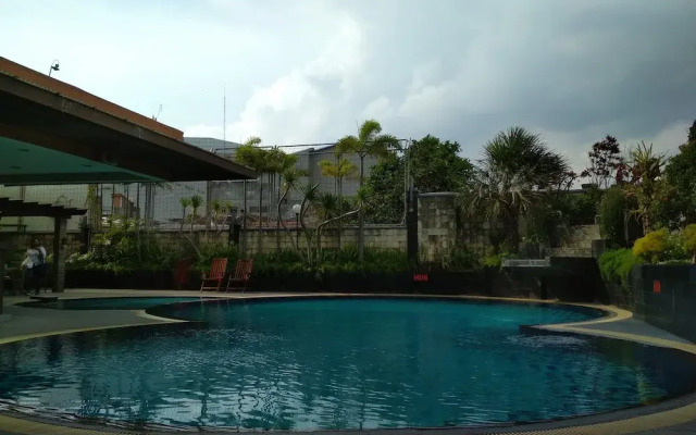 Brand New 2BR Grand Setiabudi Apartment By Travelio