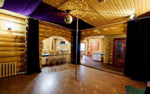 Russkaya Usadba Country Club