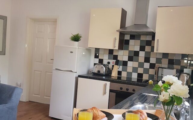 BlueOne Serviced Apartments-Sandon House