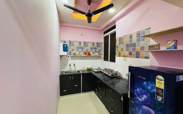 Home Escape 1bhk near Bombay Hospital
