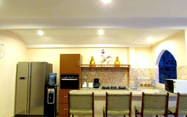 Aisha Family Villa